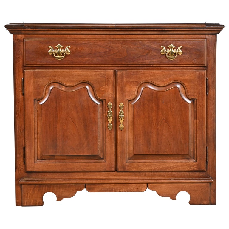 Thomasville Georgian Solid Cherry Wood Flip Top Server or Bar Cabinet For  Sale at 1stDibs | thomasville server, thomasville flip top server, thomasville  bar cabinet