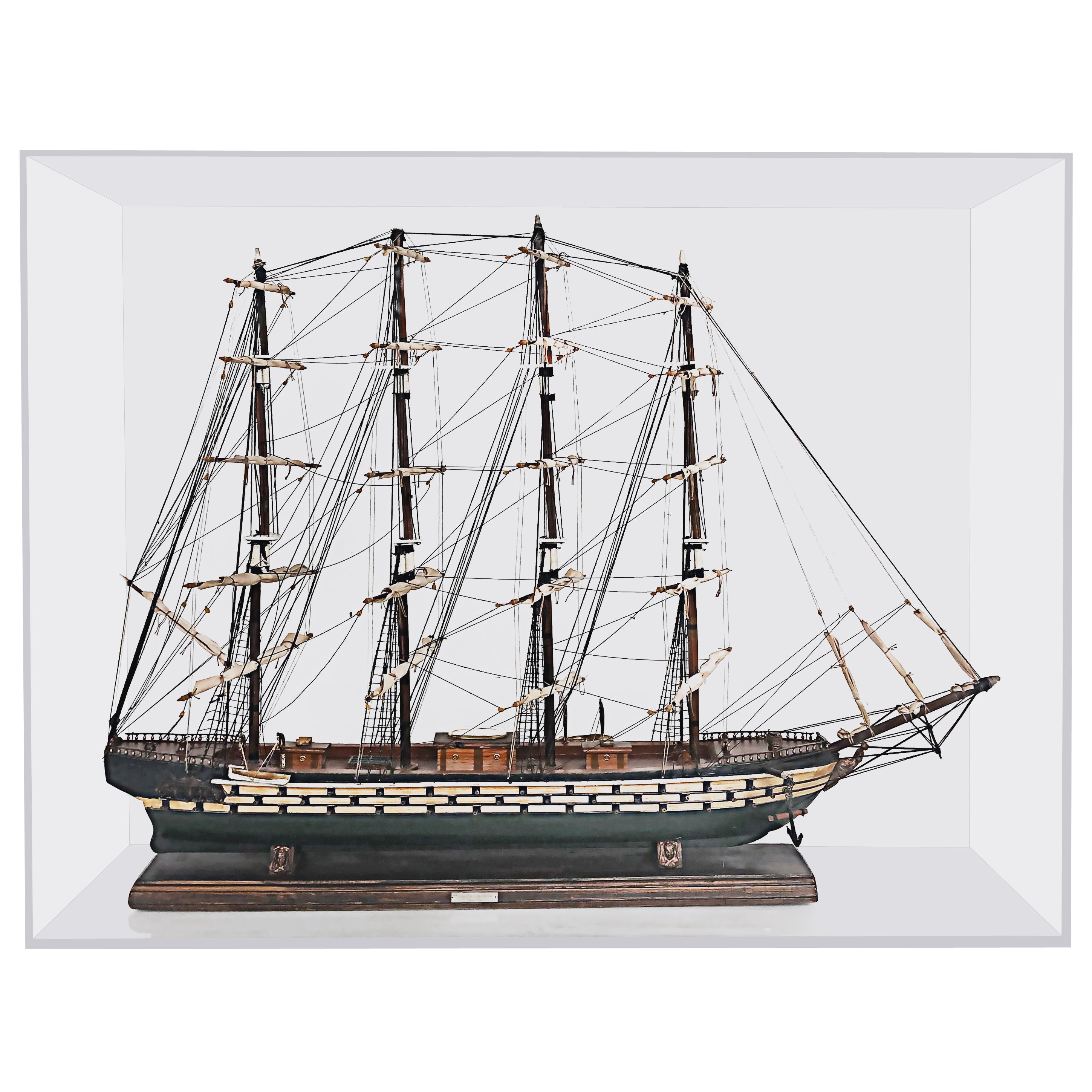 Schiffsmodell "Spanische Fragata Espanola/Ano 1780" im Acrylglasgehäuse im Angebot