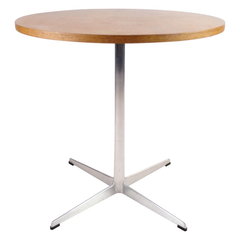 Small Dining Table / Side Table, Oak, Designed by Arne Jacobsen, 1991