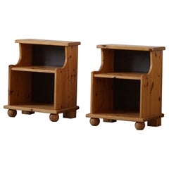 20th Mid-Century, Pair of Brutalist Night Stands in Solid Pine, Denmark, 1980s