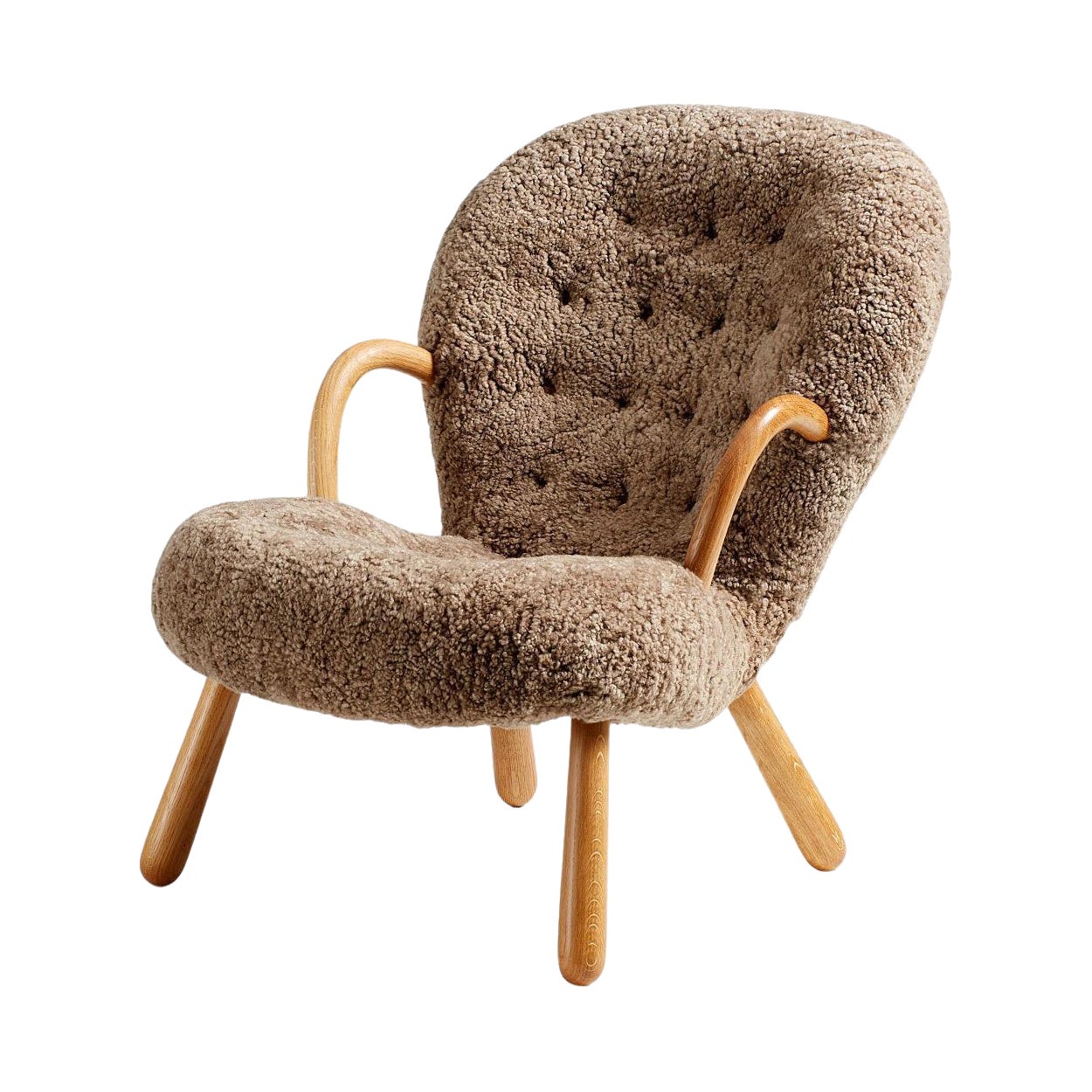 The Clam Chair in Sheepskin by Arnold Madsen - New Edition For Sale