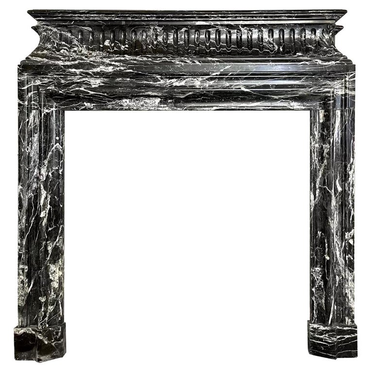 Antiker antiker Bolection De Versailles-Marmor-Kaminsims im Angebot bei ...