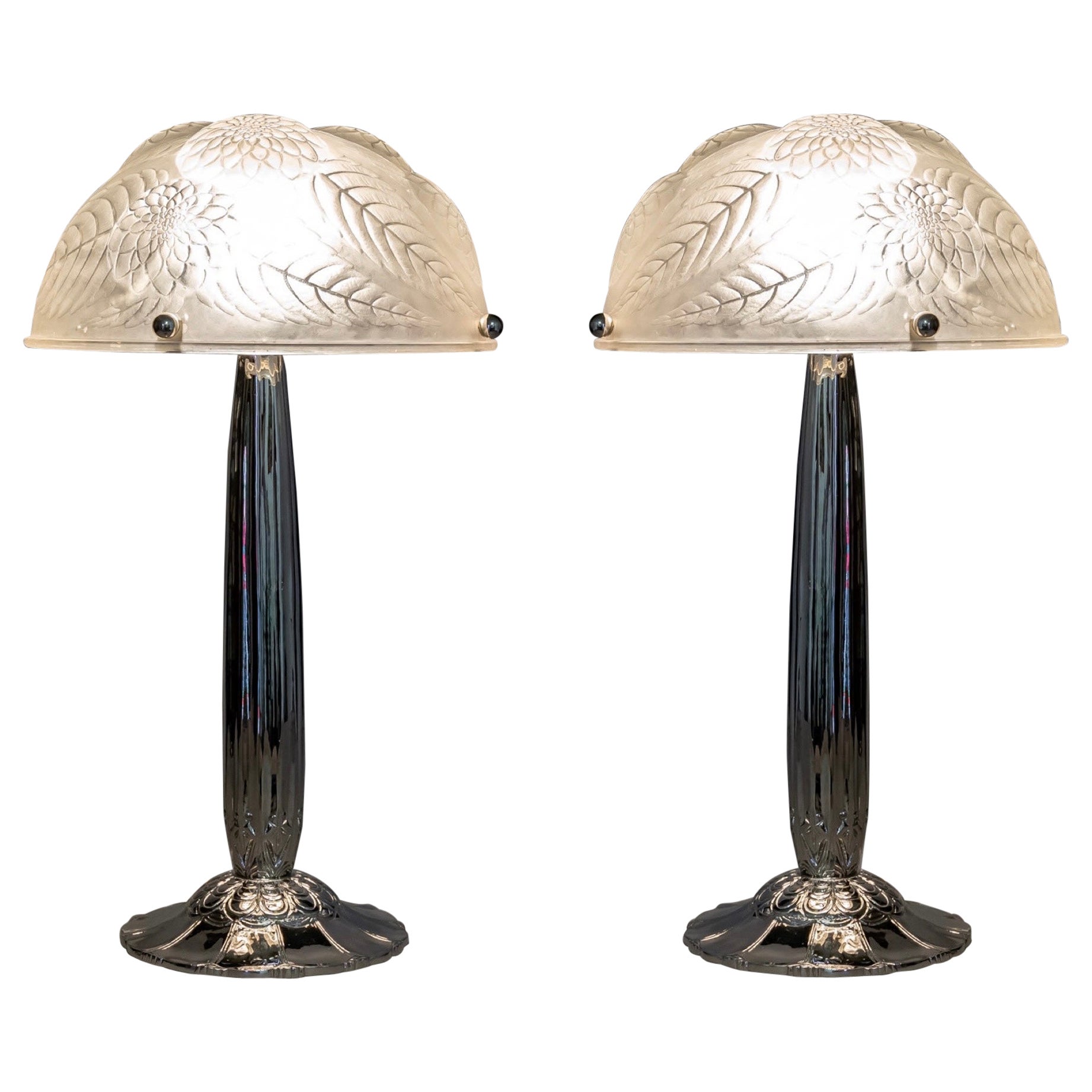 1921 René Lalique Pair of Lamps Dahlias Frosted Glass Nickel-plated Bronze Feet