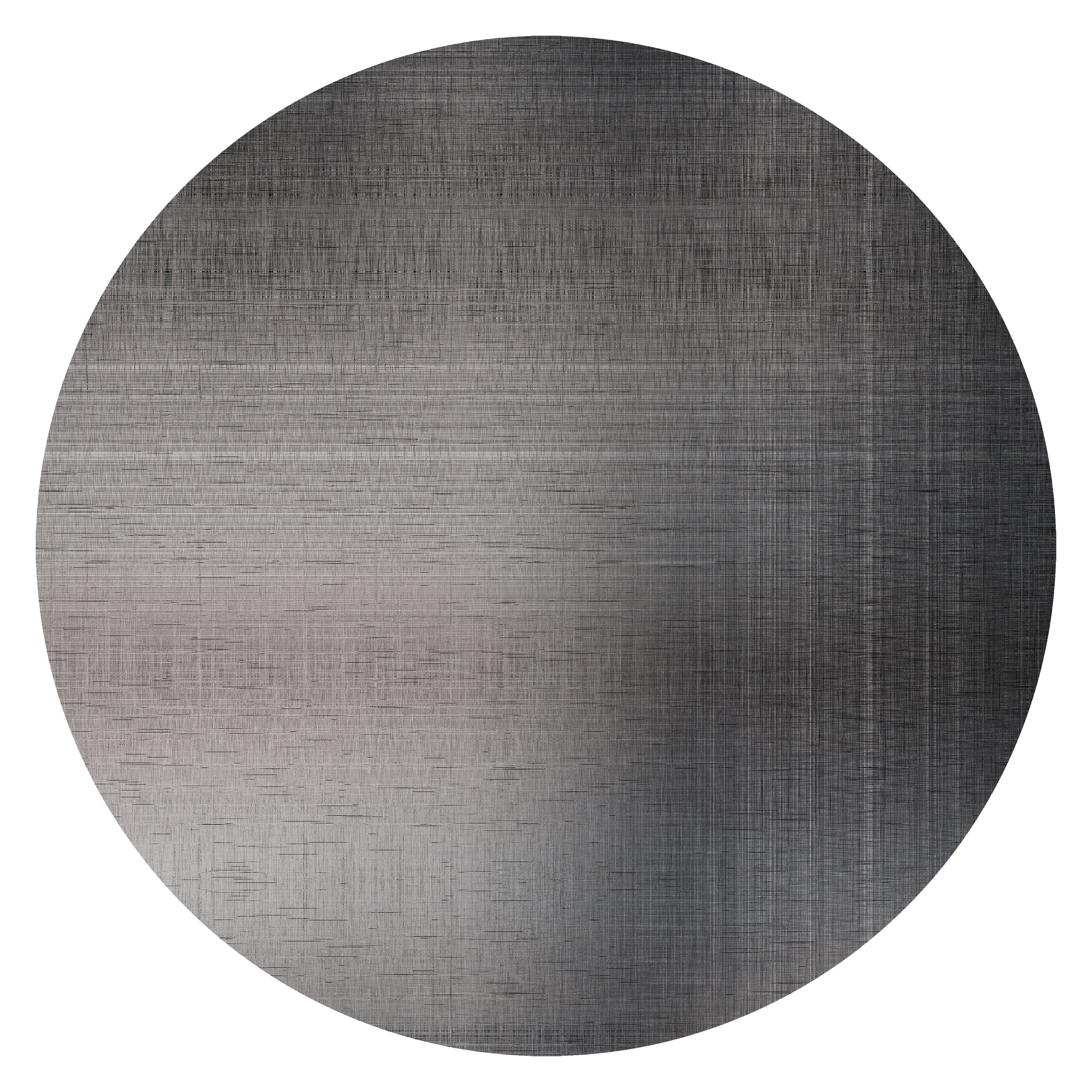Moooi Small Quiet Canvas Ombre Round Rug in Low Pile Polyamide For Sale