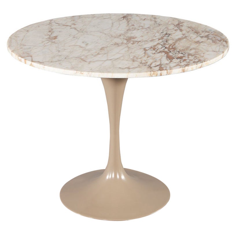 Modern Round Marble Top Table in the Style of Eero Saarinen Pedestal Table