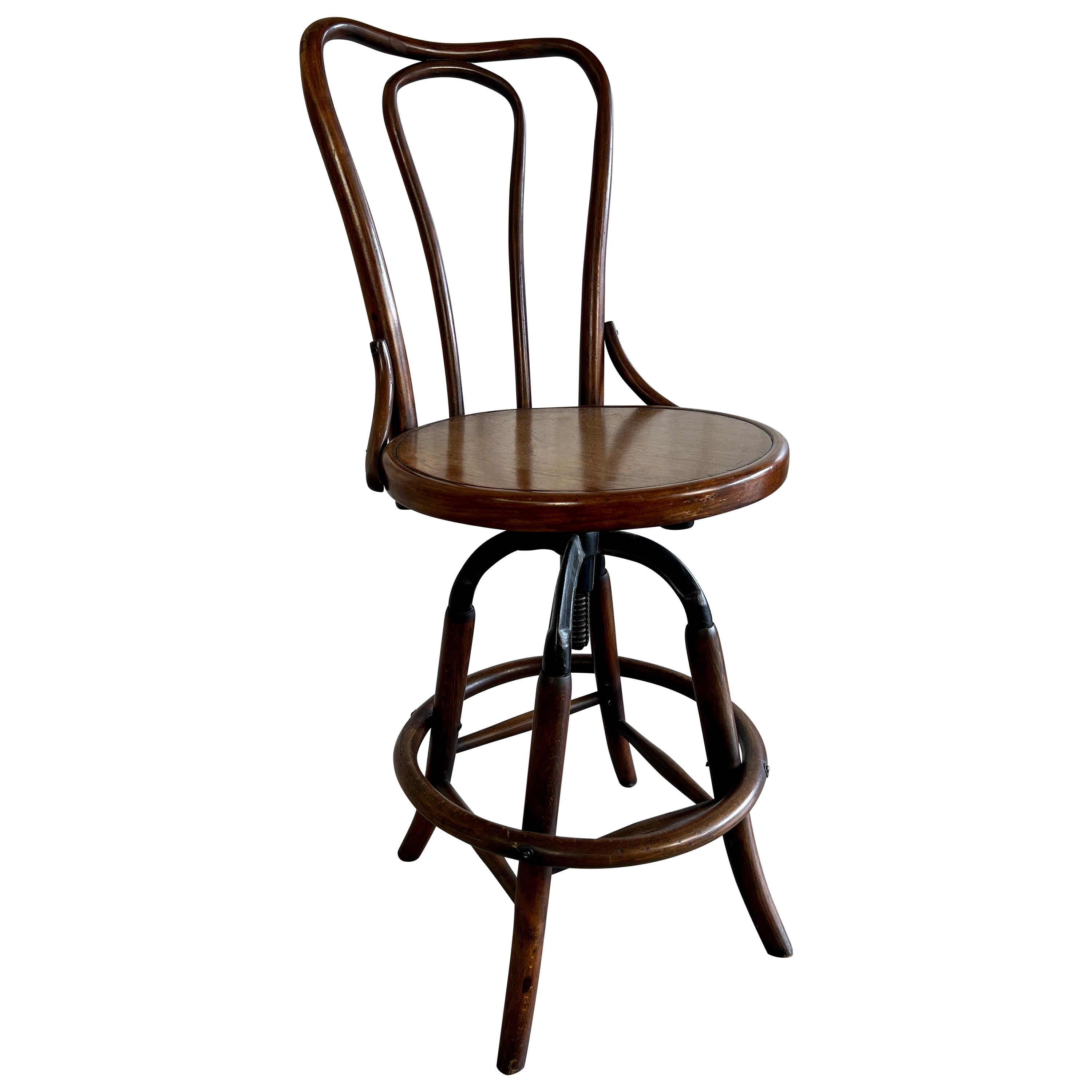 Tabouret d'opérateur en bois cintré de style Thonet en vente