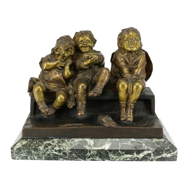 Juan Clara Bronze Statue Children "Watching Something", 19th Century For Sale