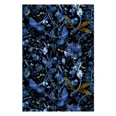 Moooi - Grand tapis rectangulaire bleu et noir Biophillia en polyamide à poils bas