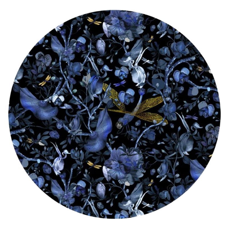 Moooi Kleiner blau-schwarzer runder Biophillie-Teppich in niedrigem Flor Polyamide von Kit Miles