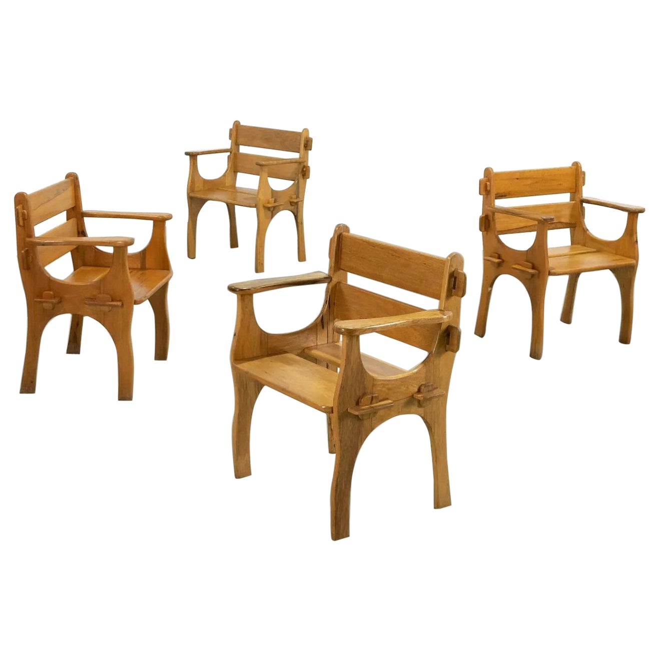 Ensemble de quatre fauteuils brésiliens des années 1950 en vente