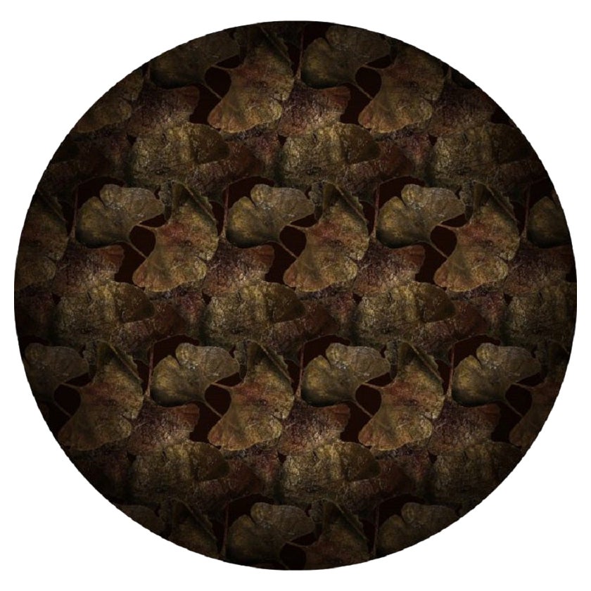 Moooi Alfombra redonda grande Ginko Leaf Rust de poliamida de pelo bajo by Edward van Vliet