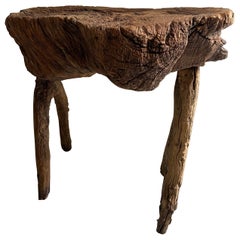 Table primitive en bois de feuillus du Mexique, vers le début ou le milieu du XXe siècle