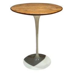 1960s Sculptural Knoll Side Tulip Table Saarinen off White and Oak Wood