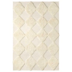 Handwoven Shaggy Chess Wool Rug White Small