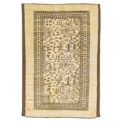 Tapis en laine beige et marron, style moderne du milieu du siècle, fabriqué à la main par Apadana.