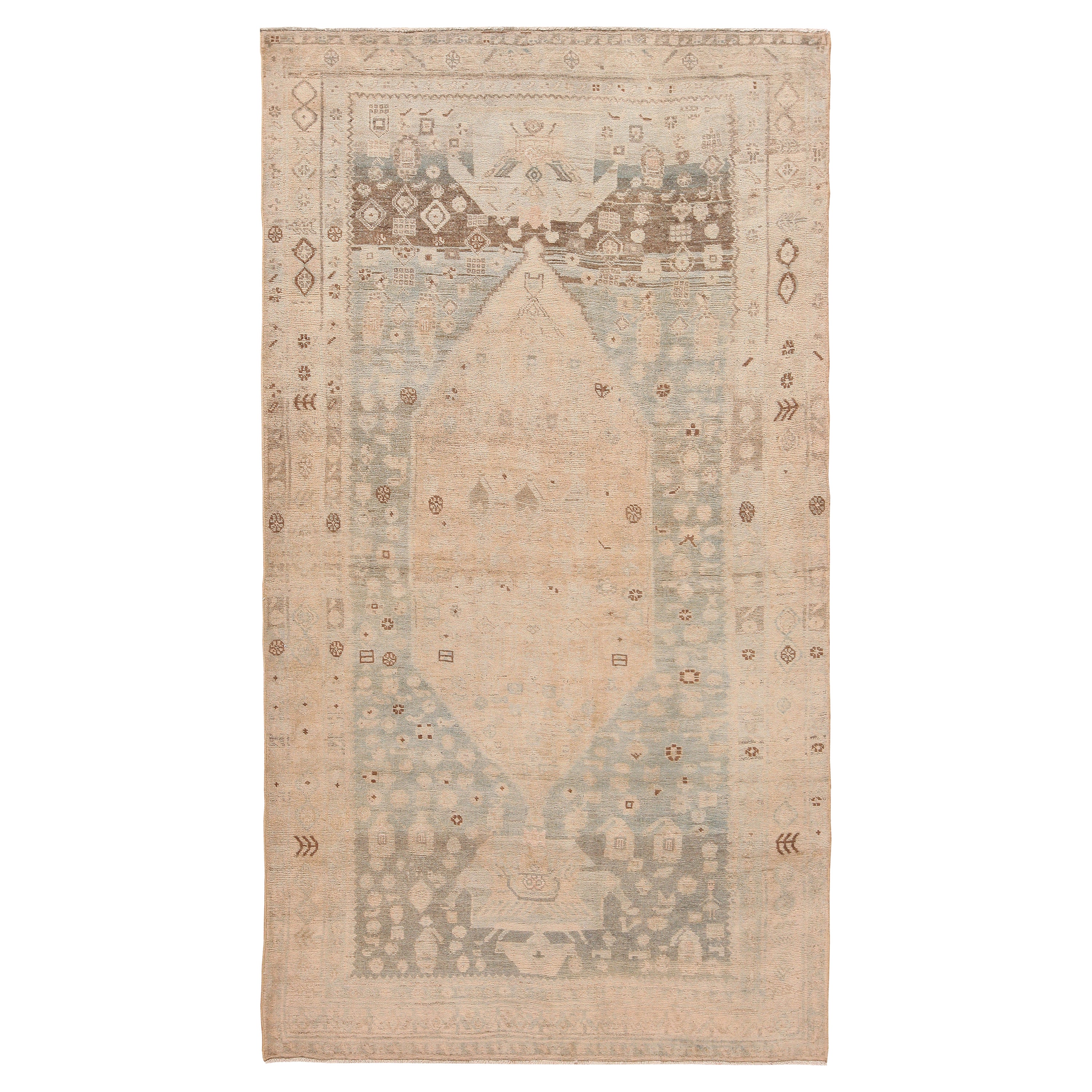 Geometrischer antiker persischer Bidjar-Teppich.4 ft 10 in x 8 ft 9 in im Angebot