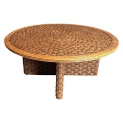 Grande table basse ronde en bois et corde dans le style d'Audoux Minet, datant d'environ 1970