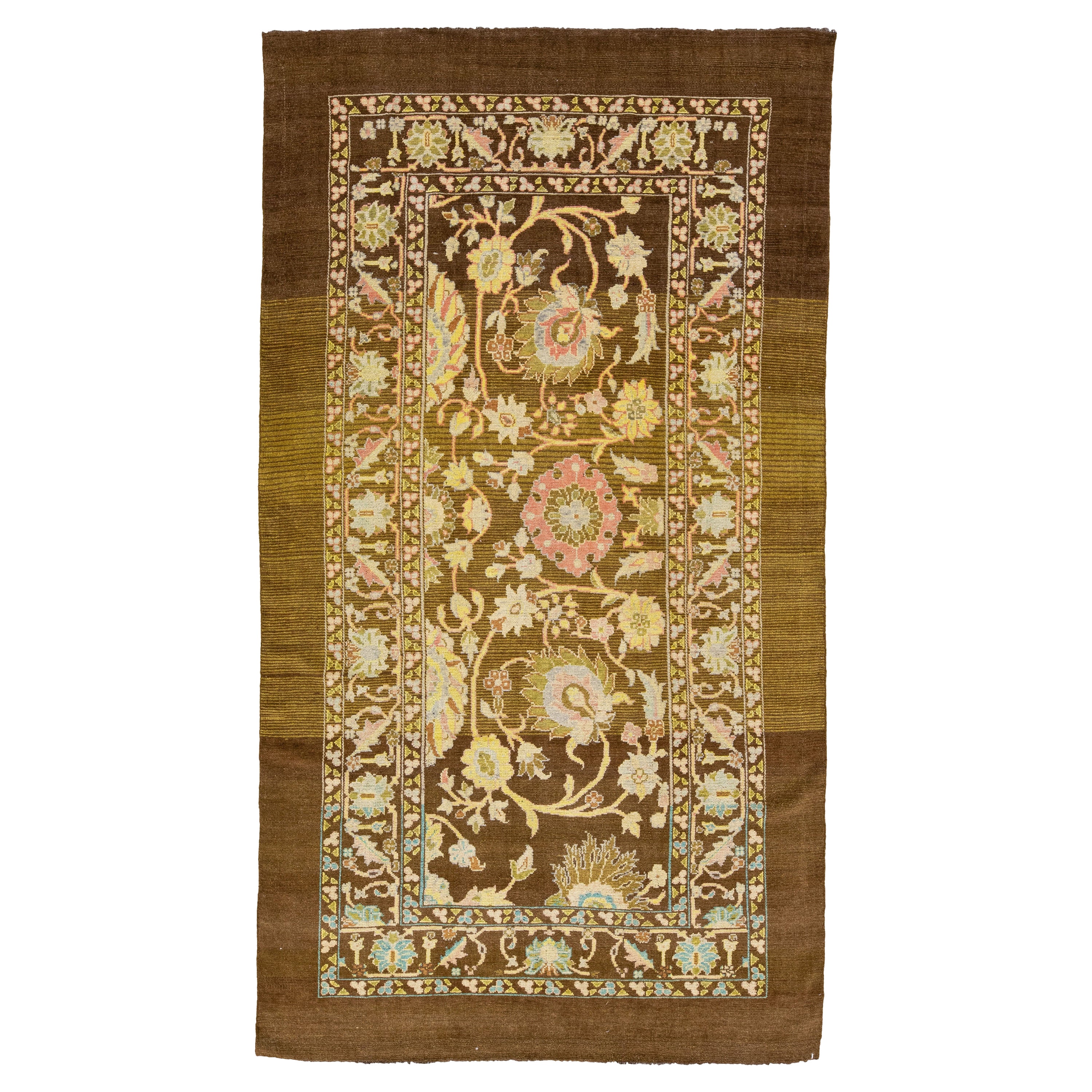 Tapis en laine multicolore à motifs floraux fait à la main de style moderne du milieu du siècle dernier par Apadana
