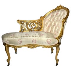 Fauteuil récamier français ancien en feuilles d'or avec bois sculpté, vers les années 1890 