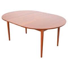 Thomas Moser Shaker Studio Crafted Cherry Wood Dining Table, Newly Refinished