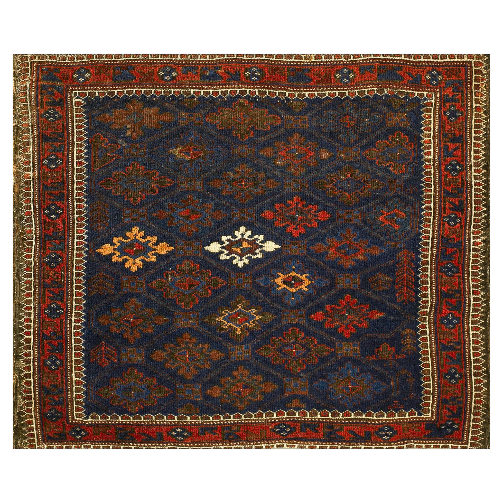 Tapis de baluchon persan de la fin du XIXe siècle ( 2''3'''' x 2''9'''' - 68 x 83 ) en vente