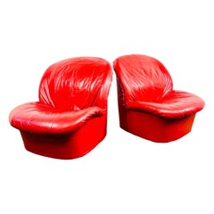 Vintage Pair of Red Leather Clamshell Chairs in the Style of Kagan