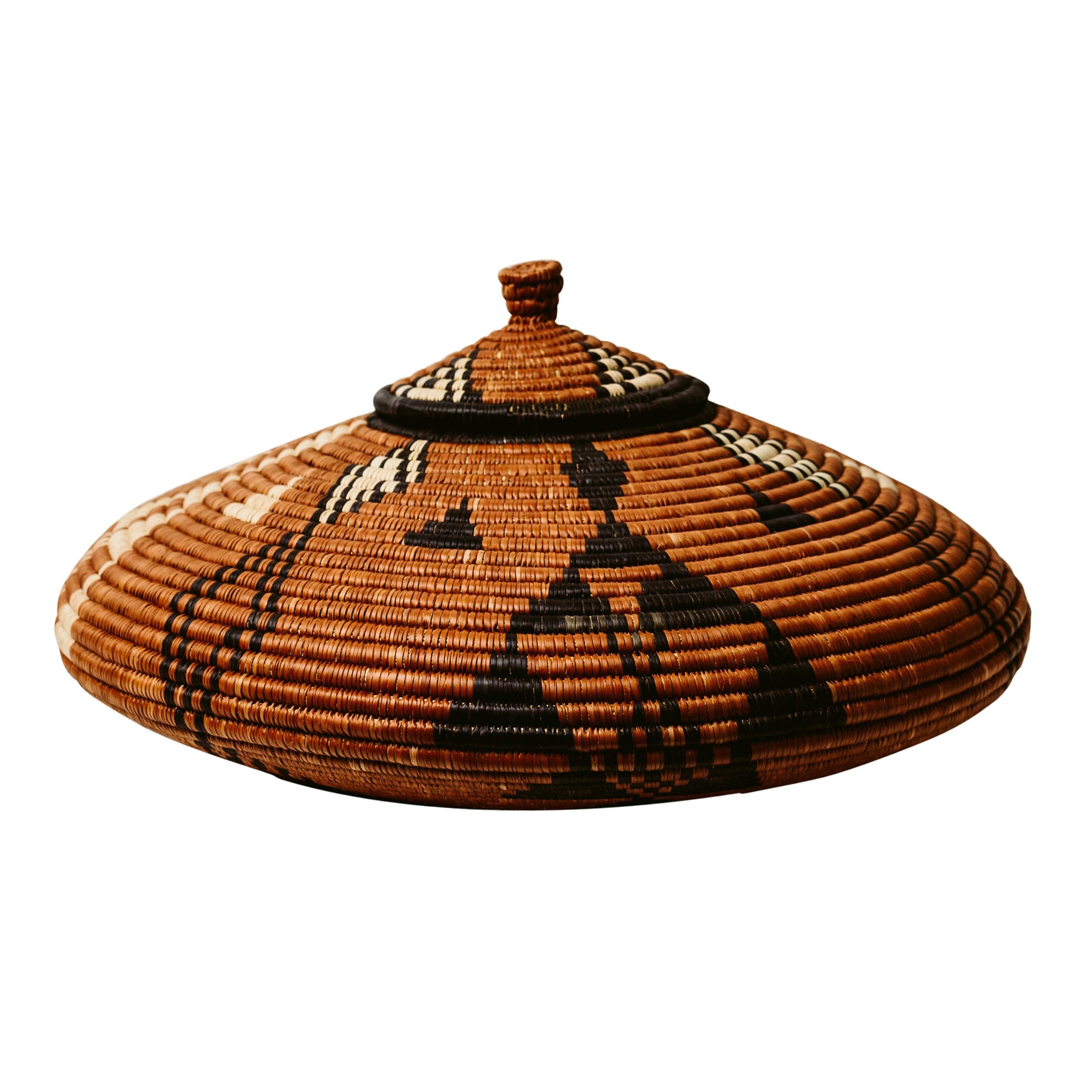 Zulu-Korb mit geometrischen Mustern