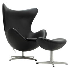 Design Classic: Egg Chair und Ottoman von Arne Jacobsen für Fritz Hansen, 2000er Jahre