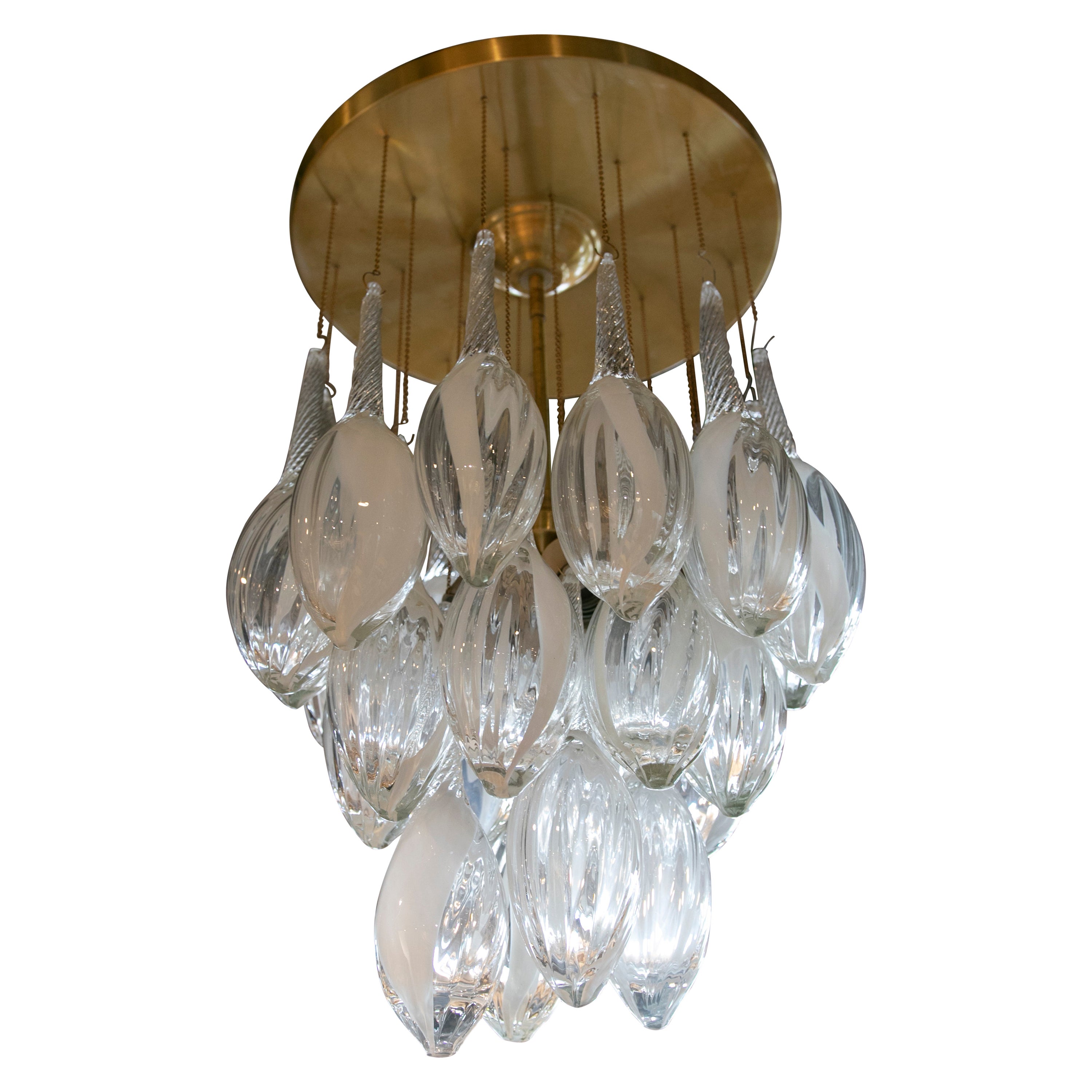 1970er Deckenlampe mit Murano Glas und Metallkettenhalterung
