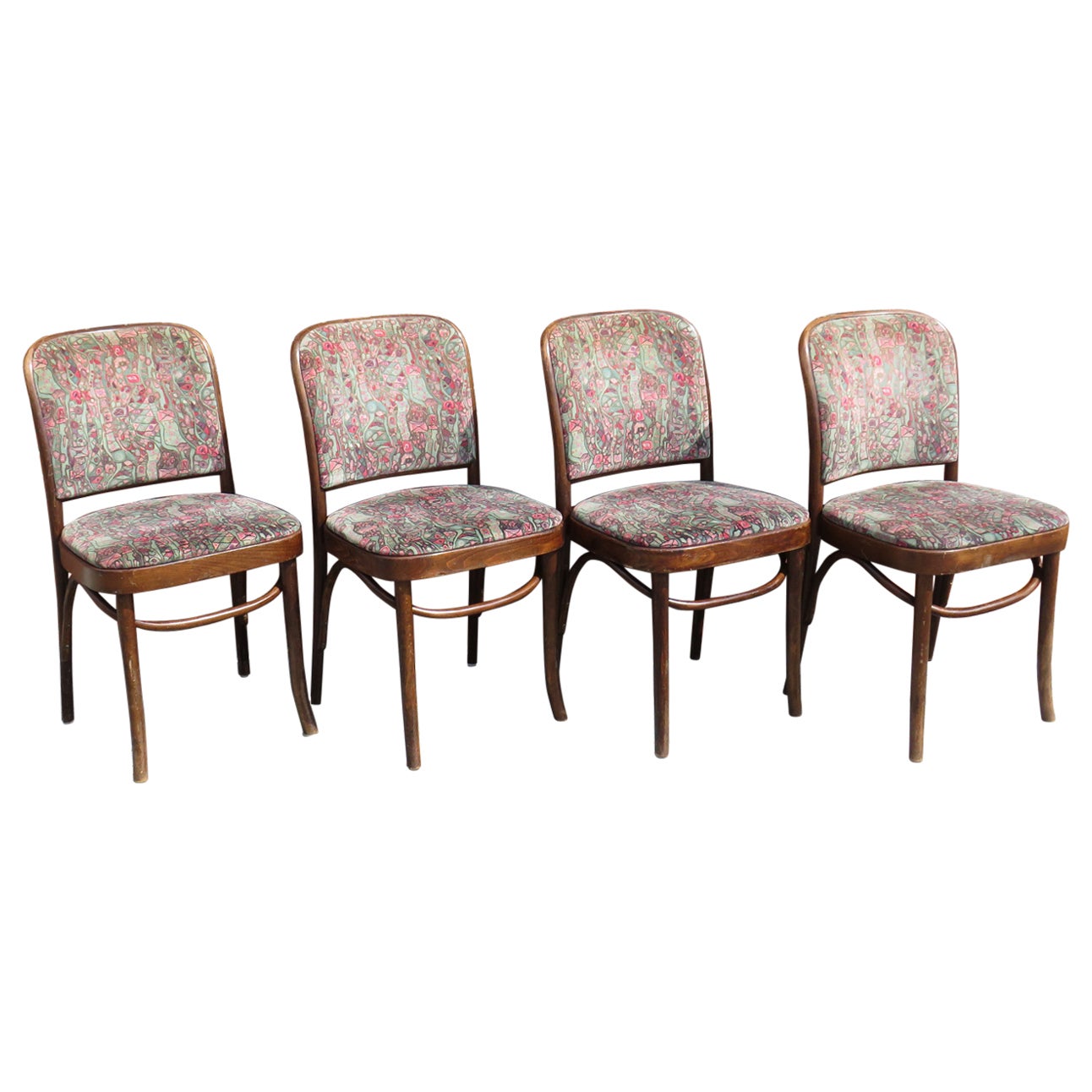 4 Thonet Chairs, Model Prague No. 811, First Half of the 20th Century For Sale