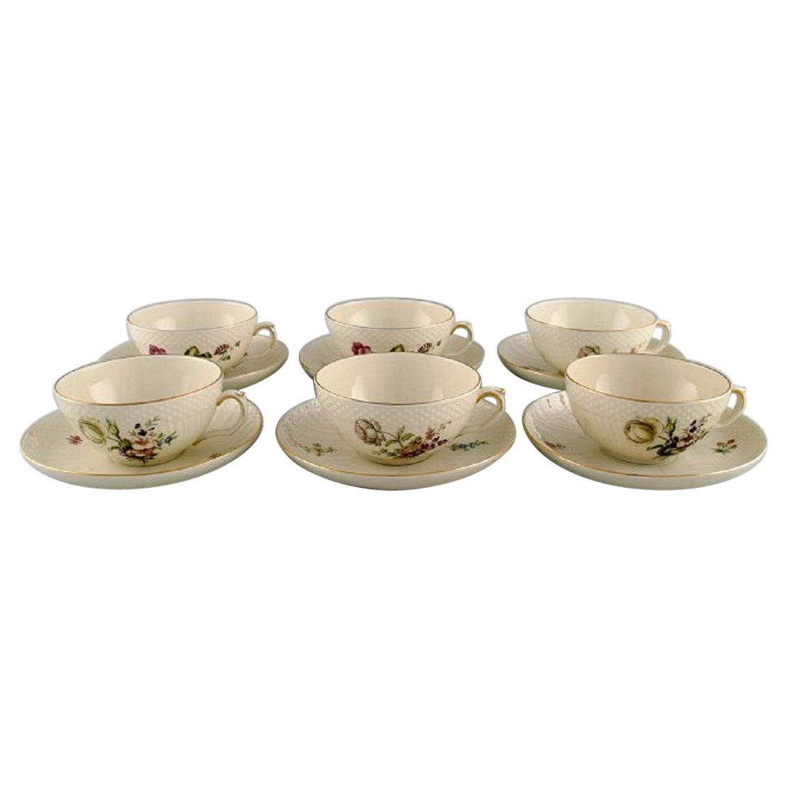 Six tasses à thé Royal Copenhagen Frijsenborg avec soucoupes en porcelaine peintes à la main en vente