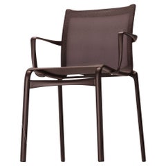 Fauteuil d'extérieur Alias Bigframe 44 en maille d'aubergine avec cadre en aluminium