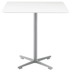 Grande table croisée Alias 577 avec plateau gris clair et base en acier laqué