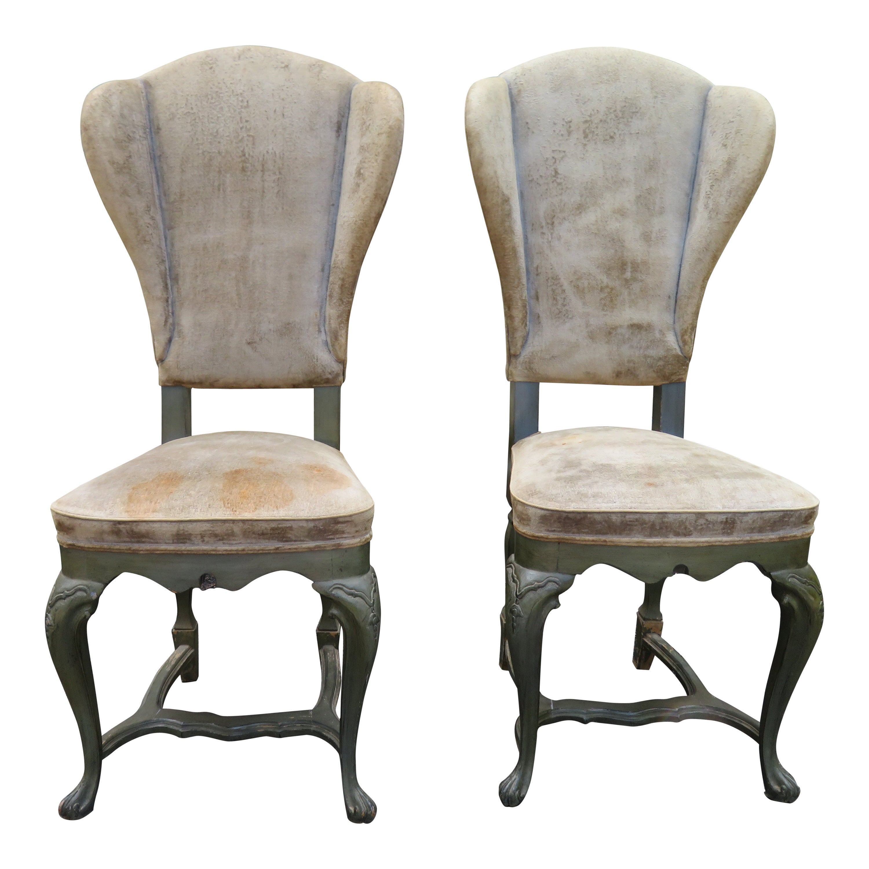 Großes Paar Minton Spidell-Stil italienische Regency-Rokoko-Esszimmerstühle mit Flügelrücken