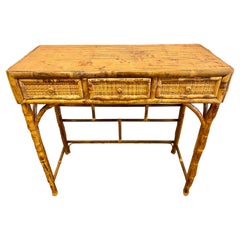 Table console vintage fendue en bambou et canne de roseau