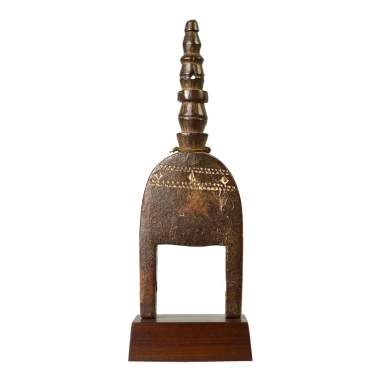 Architectonic Kulango Pulley with a Tall Finial in Wood For Sale