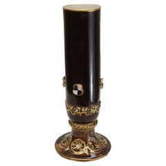 Vase en porcelaine et dorée de KPM, accents à carreaux appliqués, vers 1850