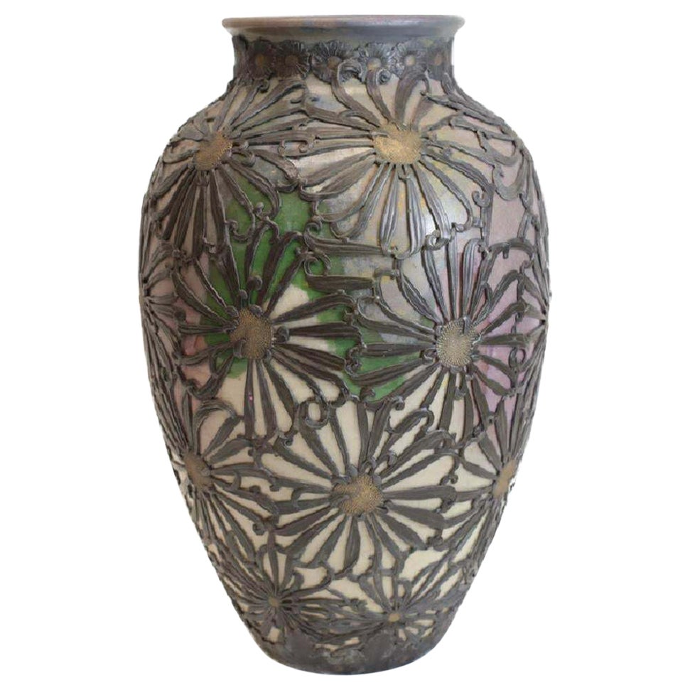 Charmant vase à fleurs en céramique Art nouveau avec superposition d'étain, vers 1900