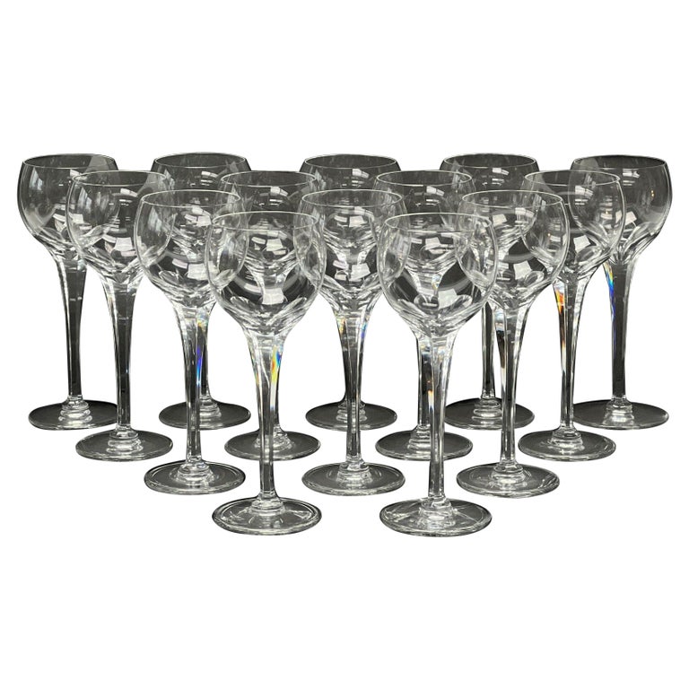Ensemble de 14 verres à vin Lalique France en verre transparent avec strass  dans des tuileries En vente sur 1stDibs | prix verre ange lalique, verre  lalique pied femme