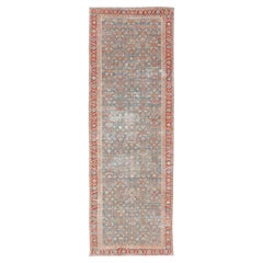 Antiker persischer Malayer-Galerie-Teppich mit Allover-Design in Blau und Rot