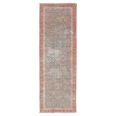 Tapis persan ancien Malayer Gallery avec tout un design en bleu et rouge