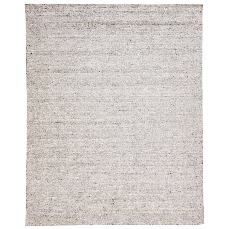 Solid Color Silk Rug Modern Apadana's Groove Light Gray Handmade Bamboo/Silk Rug with Solid ...