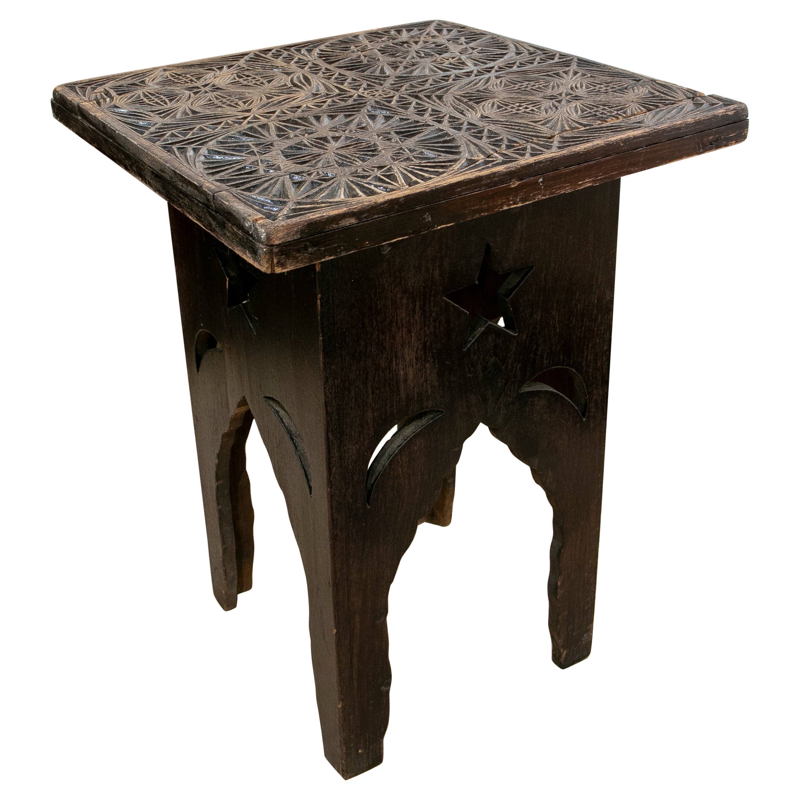 Wooden Side Table with Hand-Carved Top with Moulds for Making Fabrics For Sale