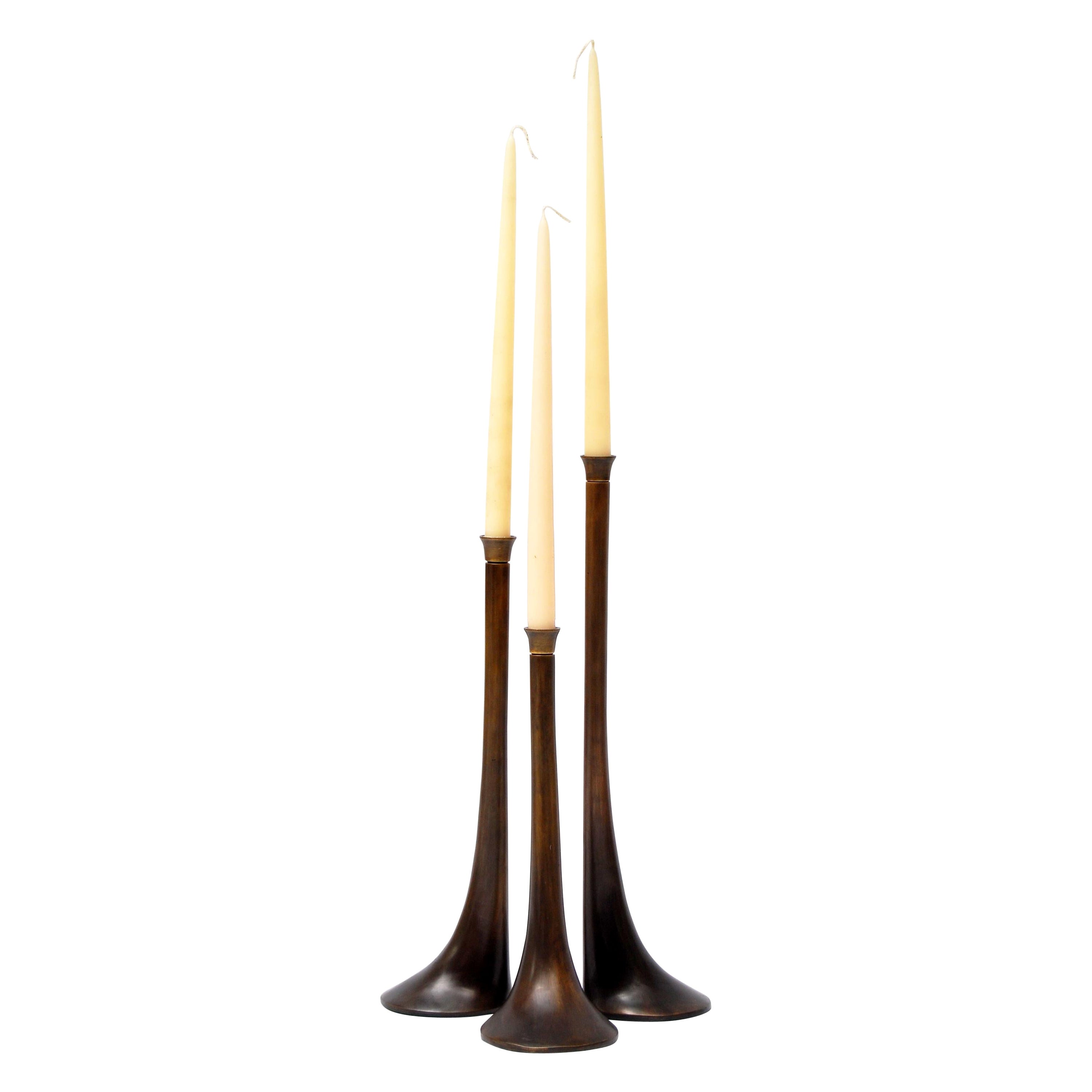Set von 3 Ulmenholz-Kerzenhaltern aus Bronze von Elan Atelier (auf Bestellung) im Angebot