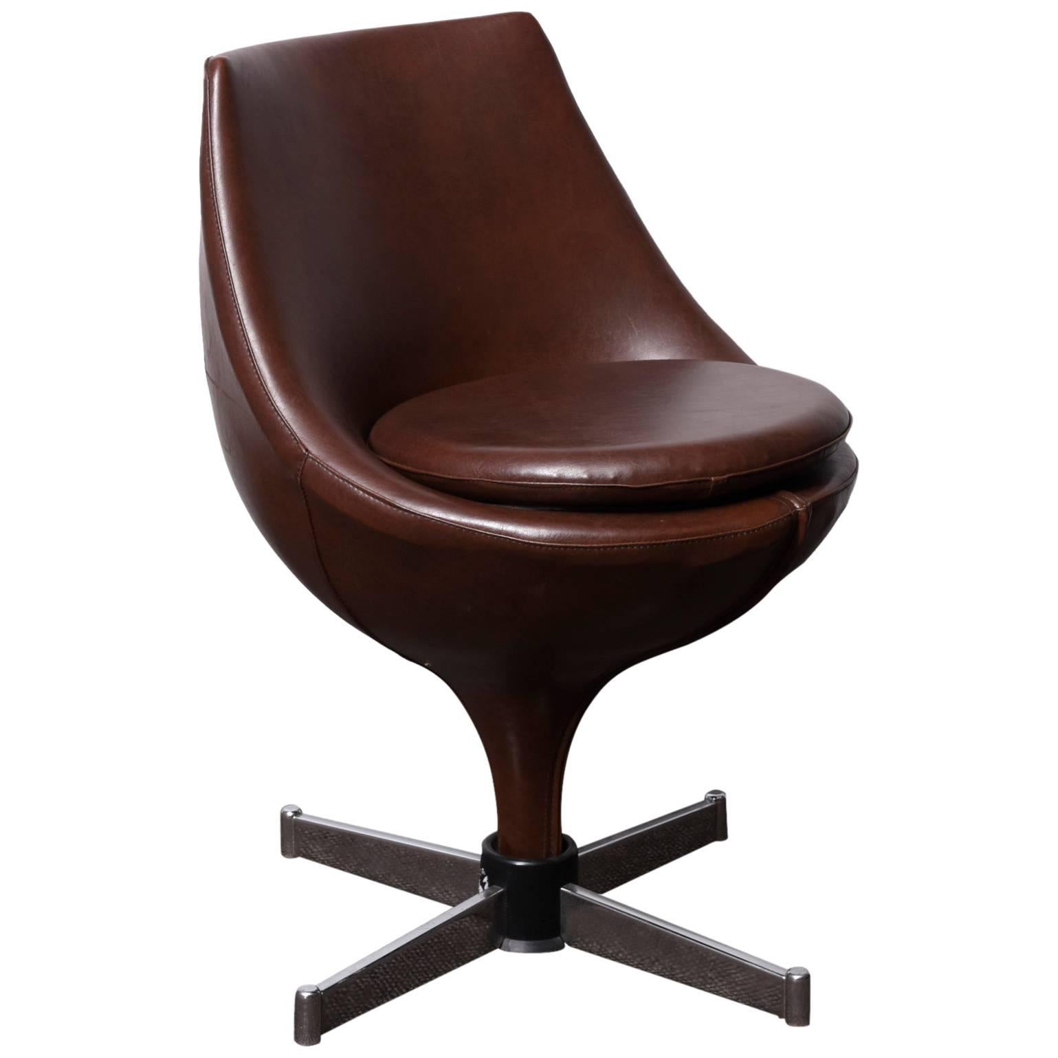 Swivel Chair by Pierre Guariche for Meurop For Sale