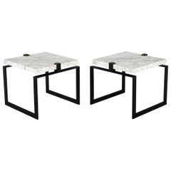 Moderne Beistelltische aus Marmor und Metall, Paar