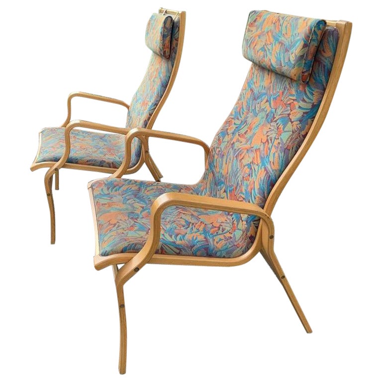 2 Lounge Chairs by Danish Skovby and Amazing Upholstery by Ole Kortzau For Sale