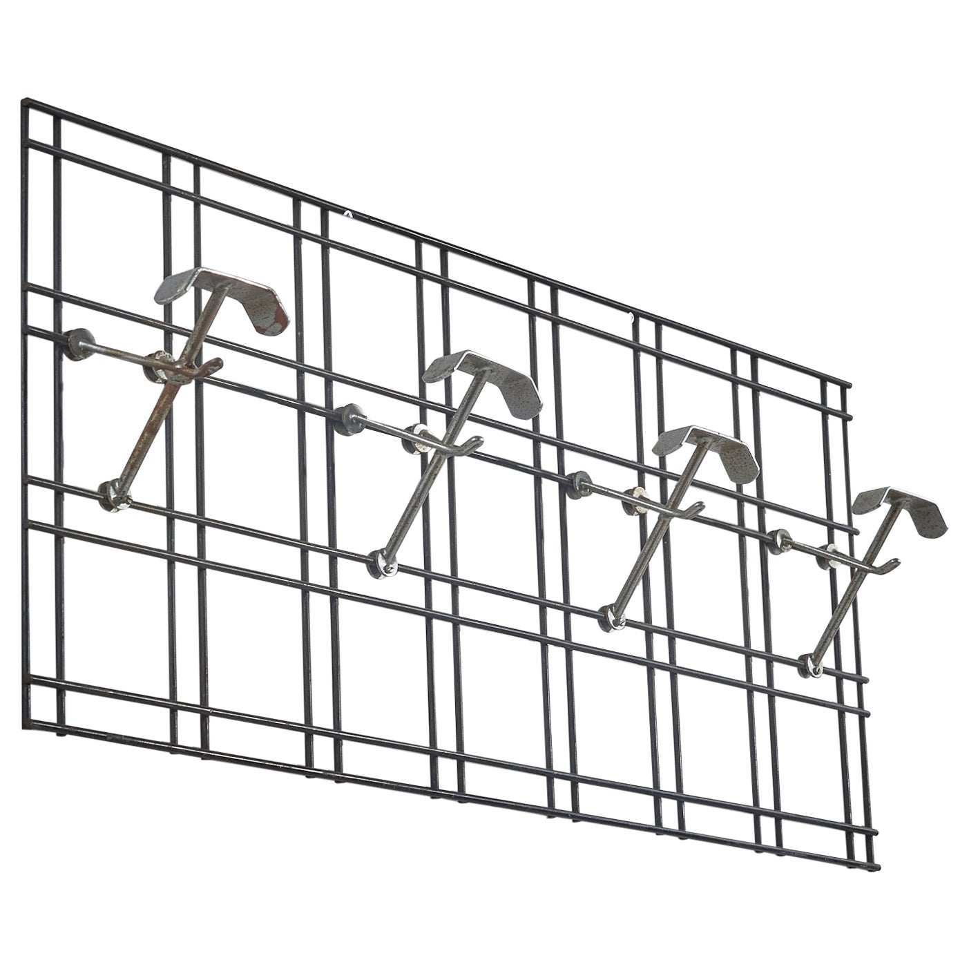 Porte-manteaux Attribution du Studio BBPR, métal, Italie, années 1950