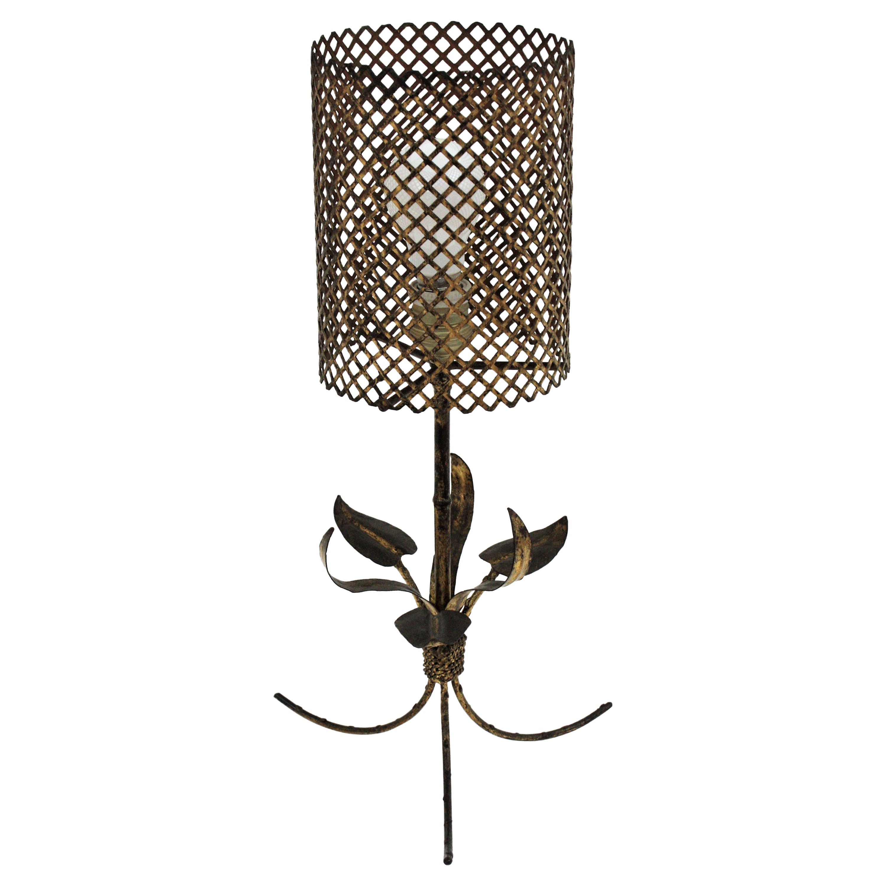 French Faux Bamboo Foliage Tripod Table Lamp in Gilt Metal, 1940s For Sale