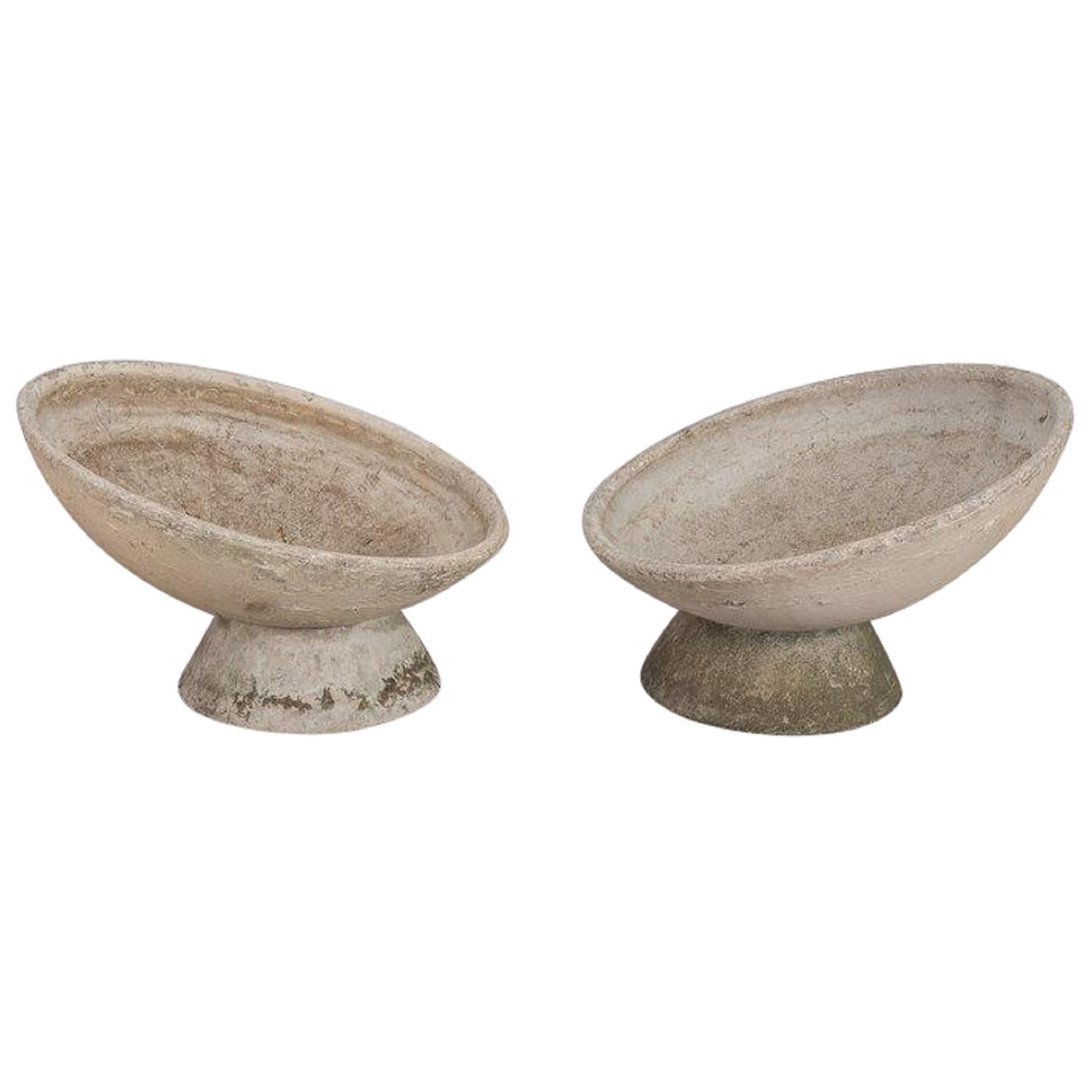 Willy Guhl Vasque Planters, a Pair For Sale